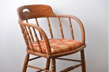 レトロ家具　イギリスアンティーク　レトロなアームチェア(2)