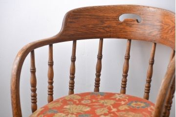 レトロ家具　イギリスアンティーク　レトロなアームチェア(2)