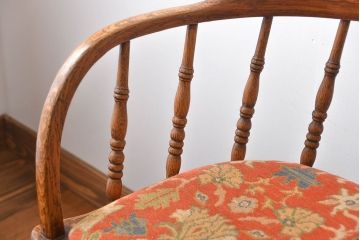 レトロ家具　イギリスアンティーク　レトロなアームチェア(2)