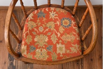 レトロ家具　イギリスアンティーク　レトロなアームチェア(2)