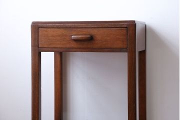 アンティーク家具　イギリスアンティーク　引き出し付きサイドテーブル