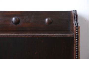 アンティーク家具　 イギリスアンティーク　上品なブックシェルフ