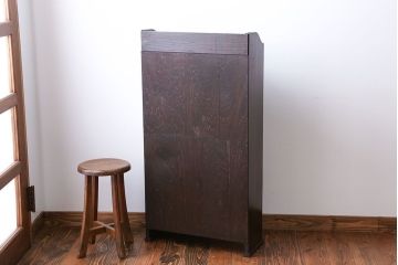 アンティーク家具　 イギリスアンティーク　上品なブックシェルフ