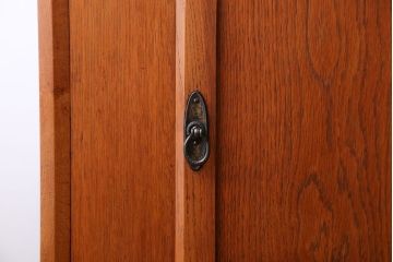 アンティーク家具　イギリスアンティーク　オーク材　シンプルなサイドキャビネット