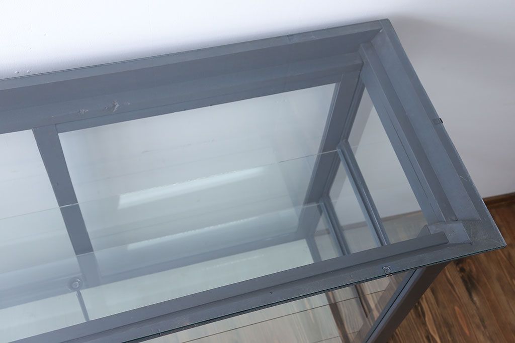 アンティーク家具　アンティークペイント　5面ガラスケース