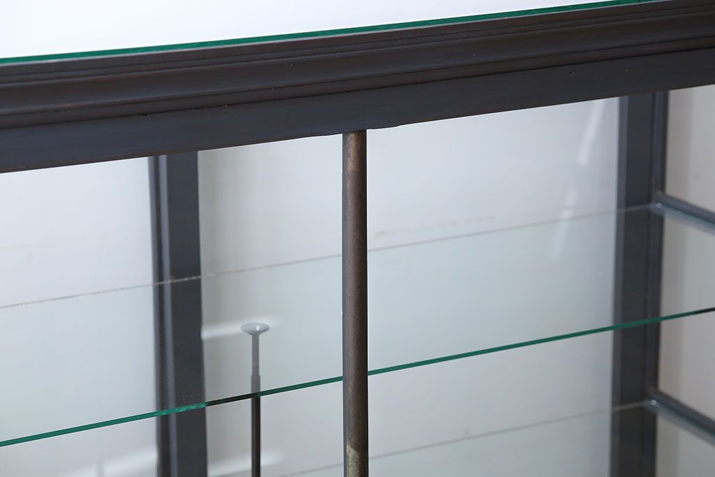 アンティーク家具　アンティークペイント　5面ガラスケース