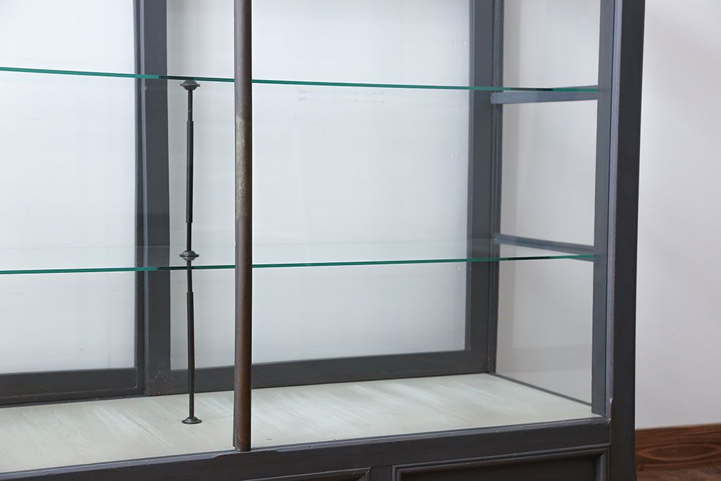 アンティーク家具　アンティークペイント　5面ガラスケース