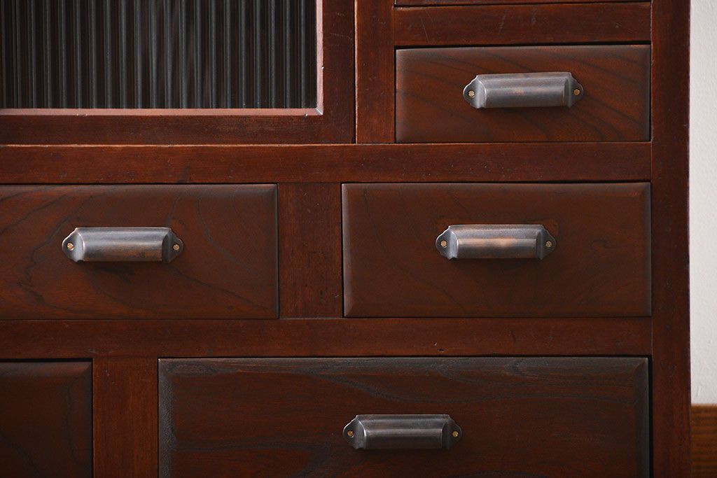 レトロ家具　昭和レトロ　モールガラス入り　重ね食器棚