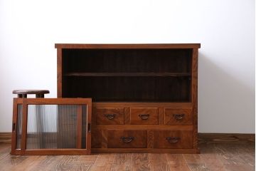 アンティーク家具　7杯引き出し付き　欅材のガラス戸収納棚