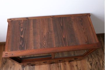 アンティーク家具　7杯引き出し付き　欅材のガラス戸収納棚