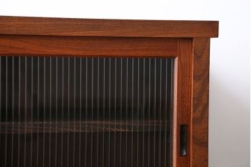 アンティーク家具　7杯引き出し付き　欅材のガラス戸収納棚