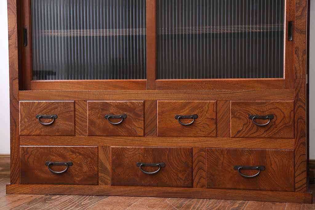 アンティーク家具　7杯引き出し付き　欅材のガラス戸収納棚