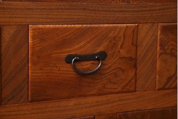 アンティーク家具　7杯引き出し付き　欅材のガラス戸収納棚