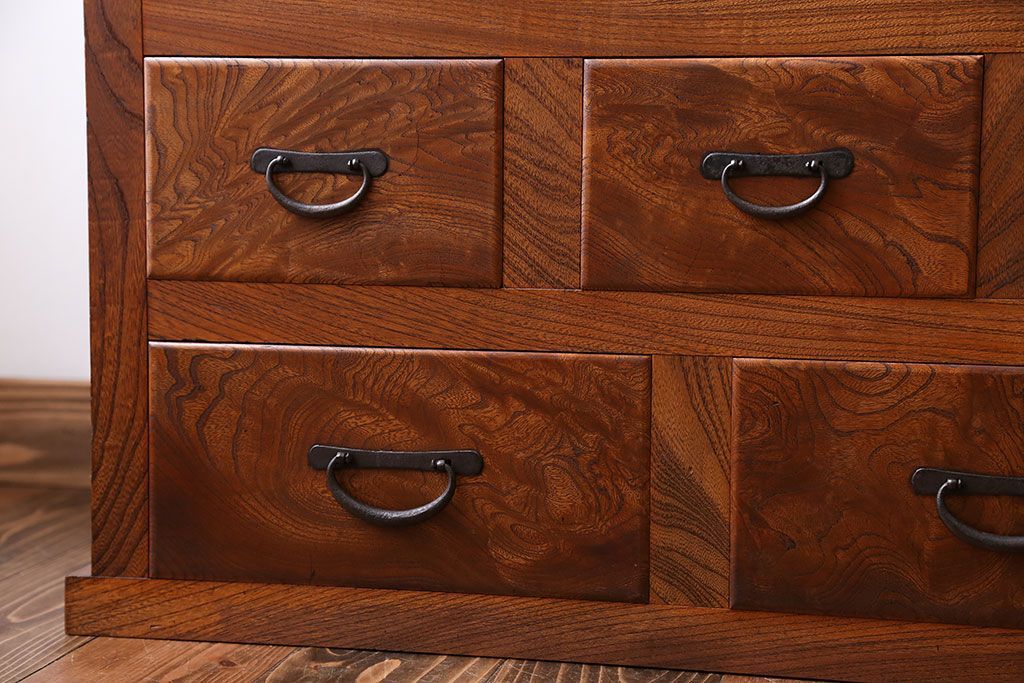 アンティーク家具　7杯引き出し付き　欅材のガラス戸収納棚