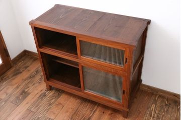 レトロ家具　昭和レトロ　欅材　モールガラス入り脚付き戸棚