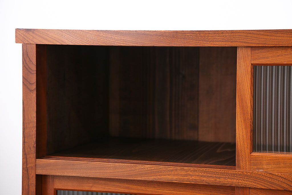 レトロ家具　昭和レトロ　欅材　モールガラス入り脚付き戸棚