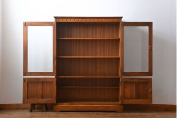 アンティーク家具　イギリスアンティーク　アーコール　カップボード