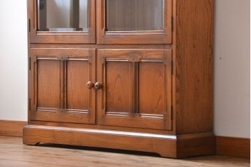 アンティーク家具　イギリスアンティーク　アーコール　カップボード