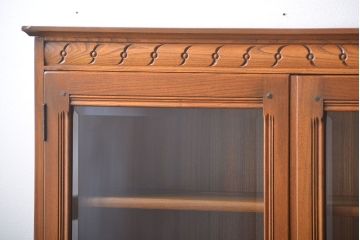 アンティーク家具　イギリスアンティーク　アーコール　カップボード