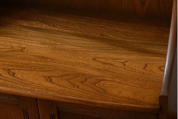 アンティーク家具　イギリスアンティーク　アーコール　収納棚