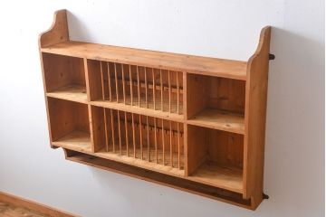 アンティーク家具　イギリスアンティーク　パイン材の壁掛けキャビネット