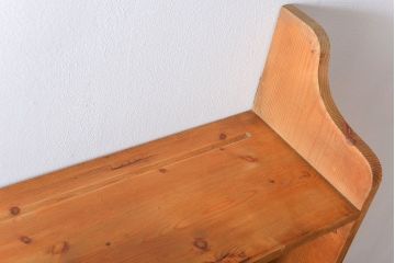 アンティーク家具　イギリスアンティーク　パイン材の壁掛けキャビネット