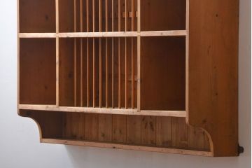 アンティーク家具　イギリスアンティーク　パイン材の壁掛けキャビネット