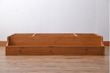 アンティーク家具　イギリスアンティーク　パイン材の壁掛けキャビネット