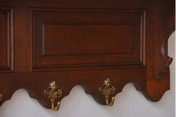 アンティーク家具　イギリスアンティーク　天使のフックのウォールラック