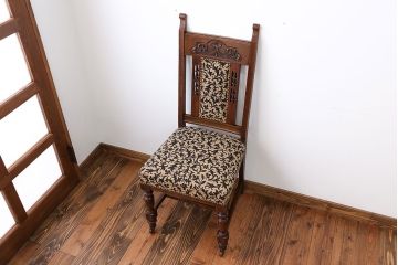 アンティーク家具　イギリスアンティーク　オーク材　キャスター付きチェア
