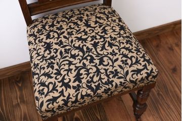 アンティーク家具　イギリスアンティーク　オーク材　キャスター付きチェア