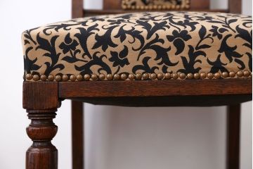 アンティーク家具　イギリスアンティーク　オーク材　キャスター付きチェア