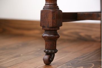 アンティーク家具　イギリスアンティーク　オーク材　キャスター付きチェア