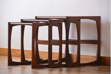 北欧家具　G-PLAN　チーク材　ネストテーブル