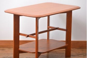 アンティーク家具　イギリスアンティーク　オーク材　サイドテーブル