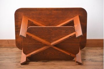 アンティーク家具　イギリスアンティーク　オーク材　サイドテーブル