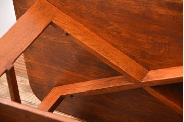 アンティーク家具　イギリスアンティーク　オーク材　サイドテーブル