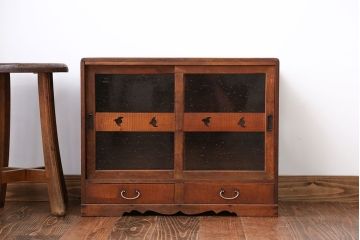 レトロ家具　昭和レトロ　小振りなガラス戸棚
