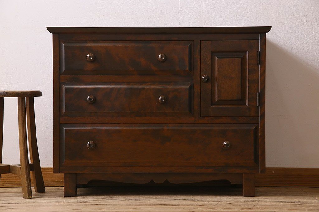 北海道民芸家具　シックな風合いのチェスト(ローボード)(2)