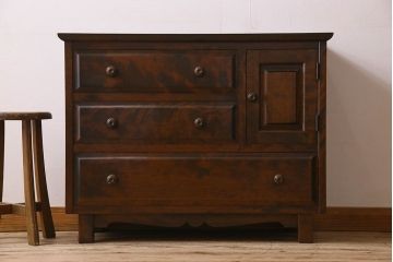 北海道民芸家具　シックな風合いのチェスト(ローボード)(2)