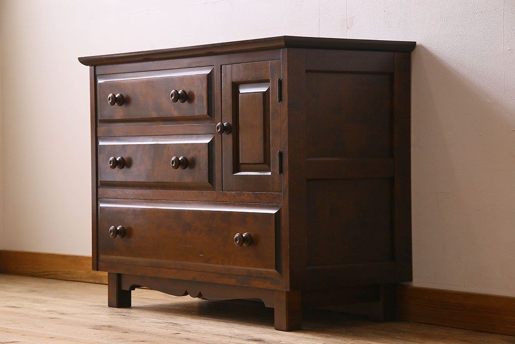 北海道民芸家具　シックな風合いのチェスト(ローボード)(2)