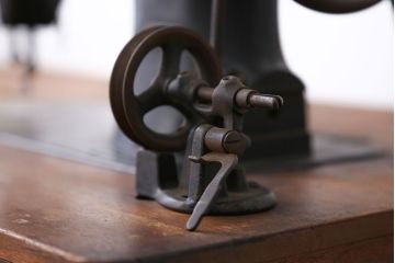 アンティーク雑貨　イギリスアンティーク　インダストリアルシンガーミシン