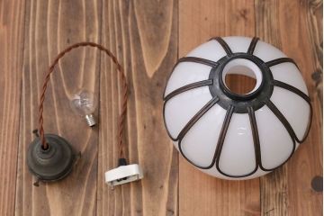 大正ロマン　金具の素敵な電笠