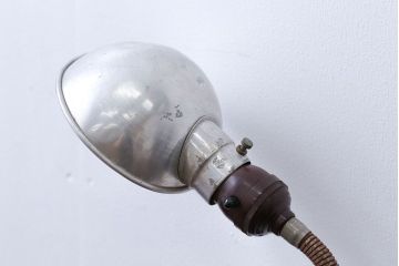 昭和レトロ　アルミシェード卓上スタンドランプ