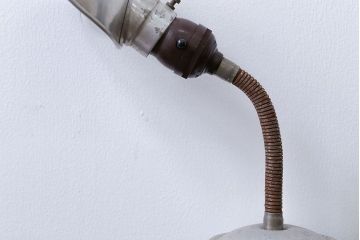 昭和レトロ　アルミシェード卓上スタンドランプ