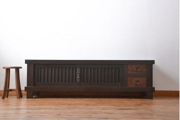 アンティーク家具　古民具・骨董　脚付き　水屋箪笥ローボード(テレビ台、キャビネット、収納棚)