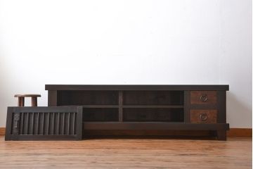 アンティーク家具　古民具・骨董　脚付き　水屋箪笥ローボード(テレビ台、キャビネット、収納棚)