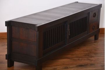 アンティーク家具　古民具・骨董　脚付き　水屋箪笥ローボード(テレビ台、キャビネット、収納棚)