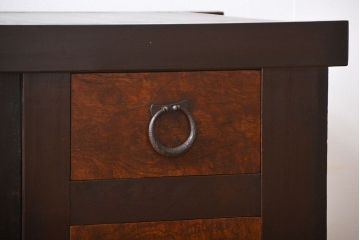 アンティーク家具　古民具・骨董　脚付き　水屋箪笥ローボード(テレビ台、キャビネット、収納棚)