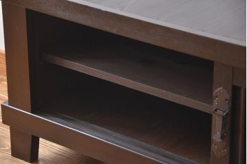 アンティーク家具　古民具・骨董　脚付き　水屋箪笥ローボード(テレビ台、キャビネット、収納棚)